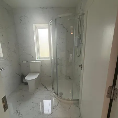 Independent Only - * ليستول